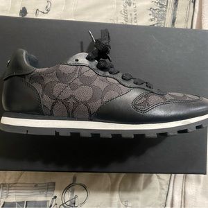 Coach C125 Runner signature leather, black smoke. Slightly used, original box